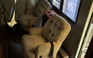 Ford-E-Series-Van-1988-19