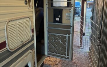 Ford-E-Series-Van-1988-3