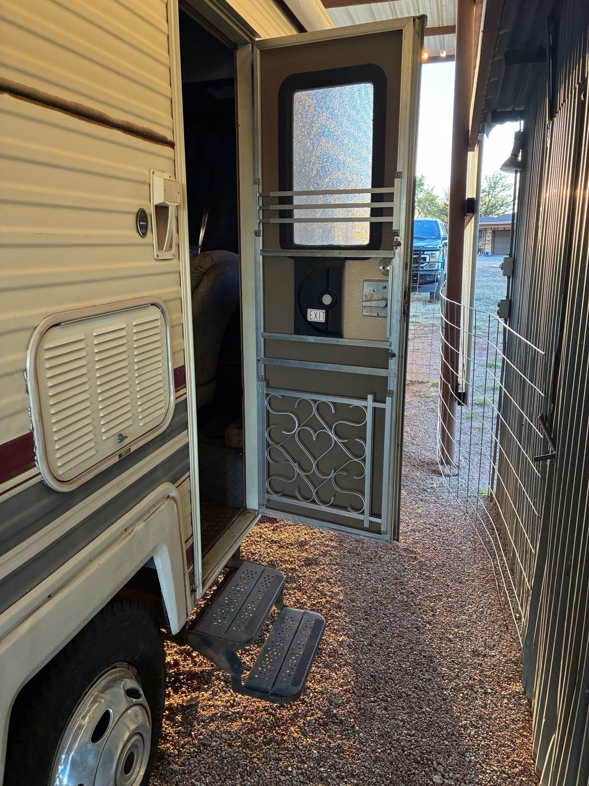 Ford-E-Series-Van-1988-3