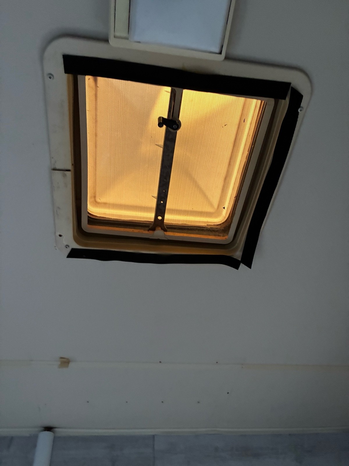 Ford-E-Series-Van-1988-6