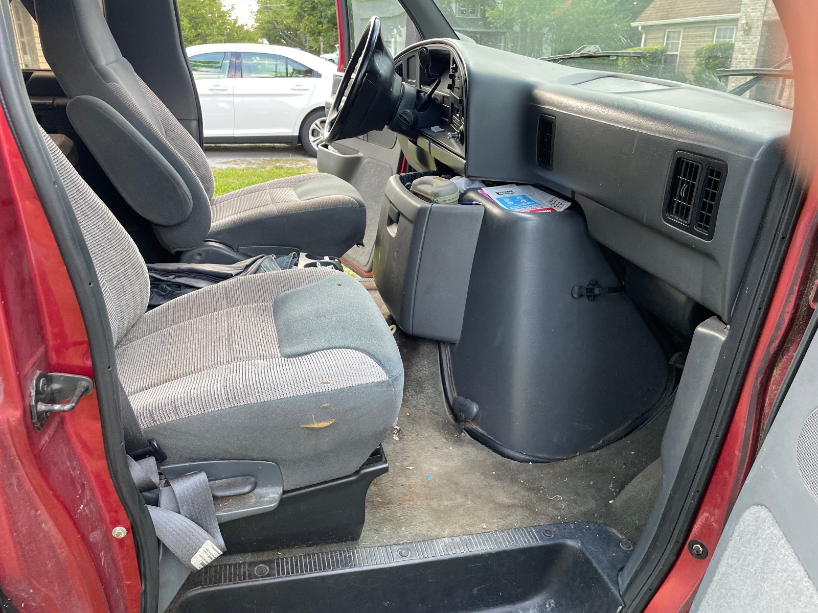 Ford-E-Series-Van-1996-Van-3