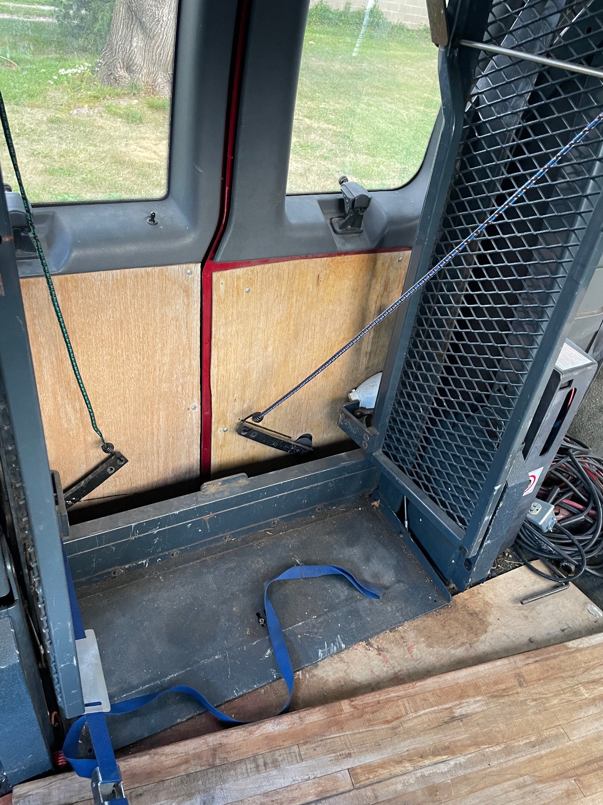 Ford-E-Series-Van-1996-Van-6