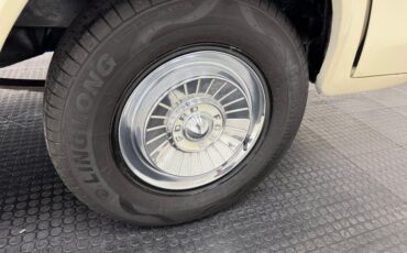 Ford-Econoline-1963-Pure-White-Brown-29