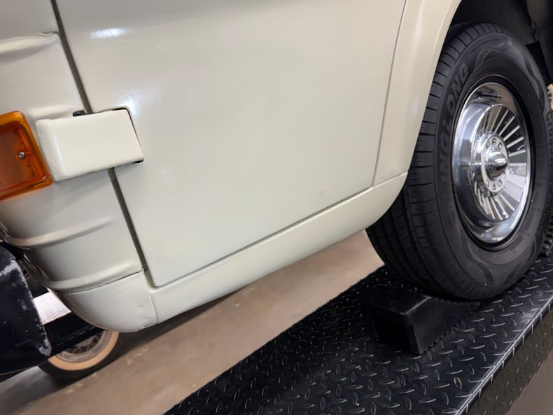 Ford-Econoline-1963-Pure-White-Brown-30