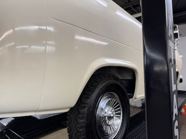 Ford-Econoline-1963-Pure-White-Brown-34