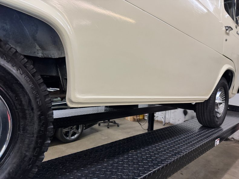 Ford-Econoline-1963-Pure-White-Brown-36