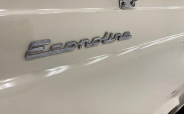 Ford-Econoline-1963-Pure-White-Brown-48