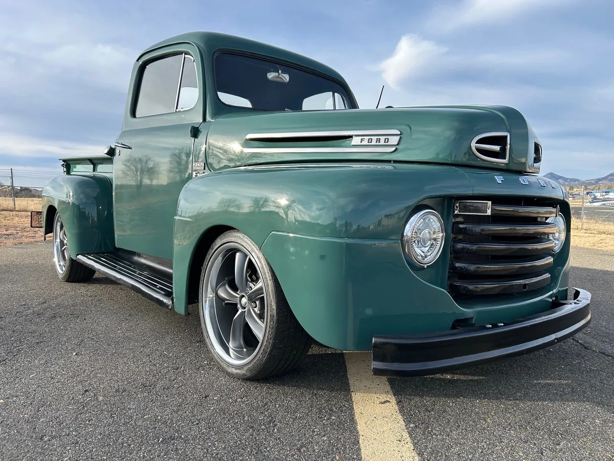 Ford-F-1-1949-Meadow-Green-Brown-10