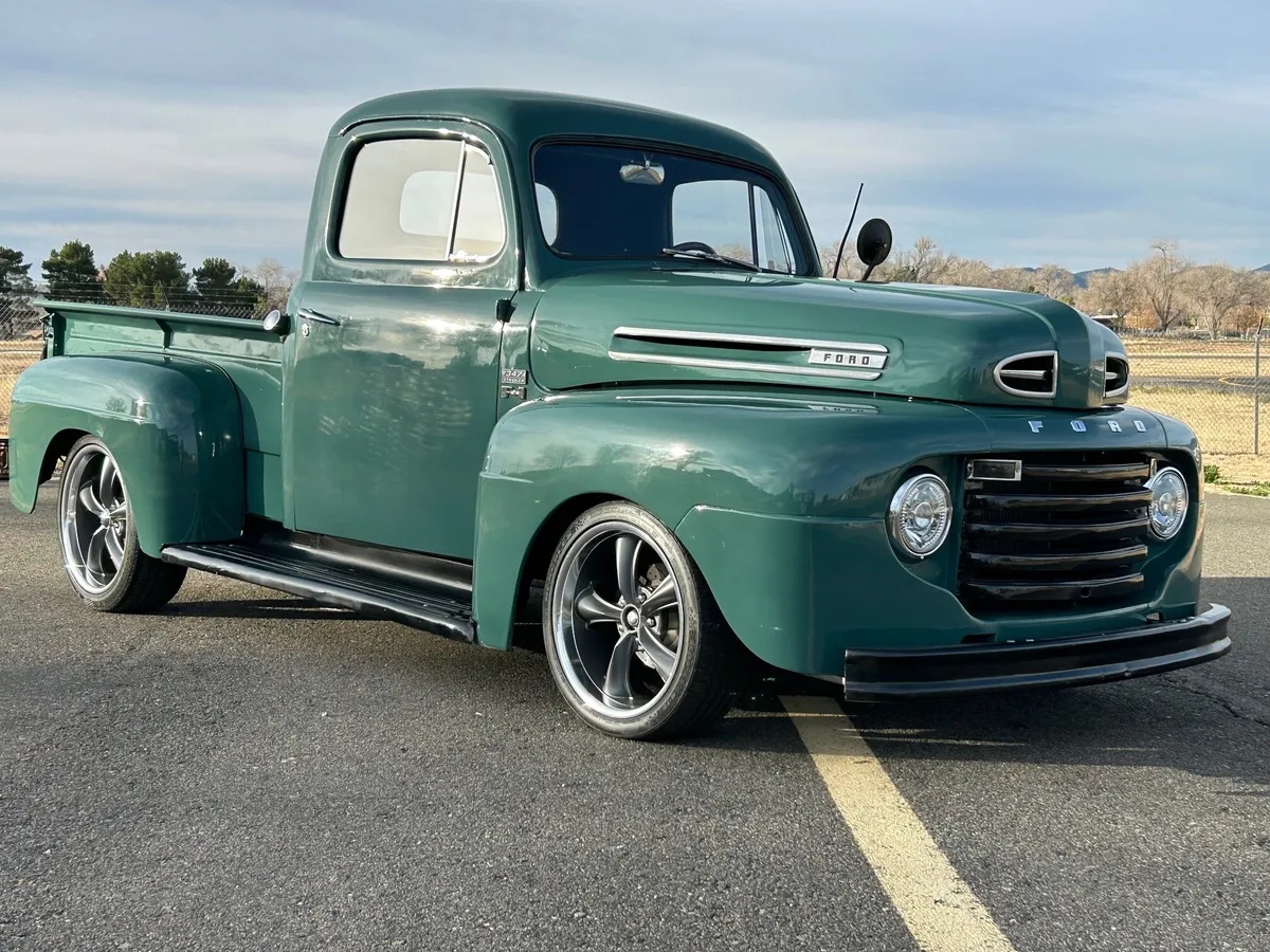 Ford-F-1-1949-Meadow-Green-Brown-17