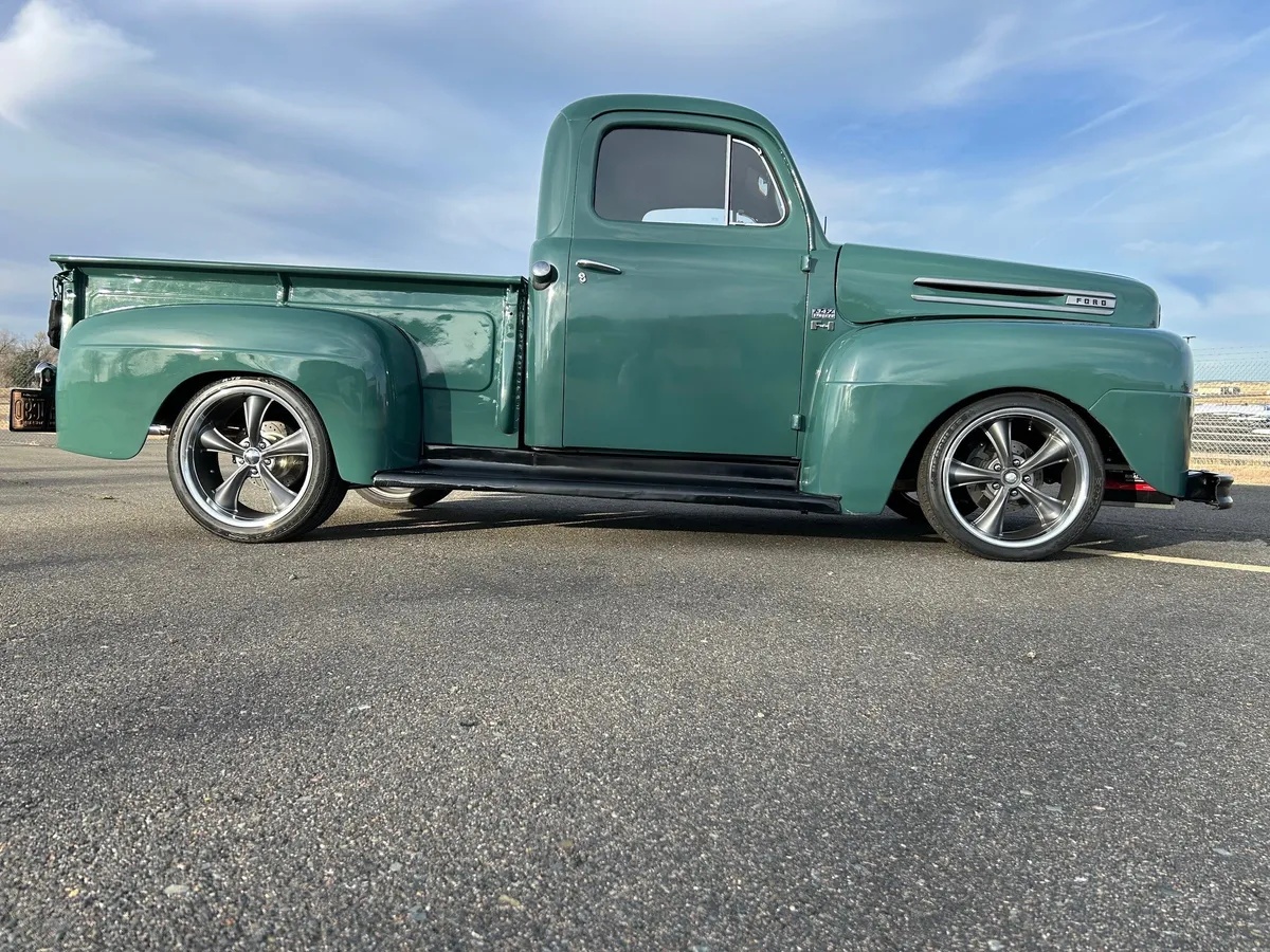 Ford-F-1-1949-Meadow-Green-Brown-18