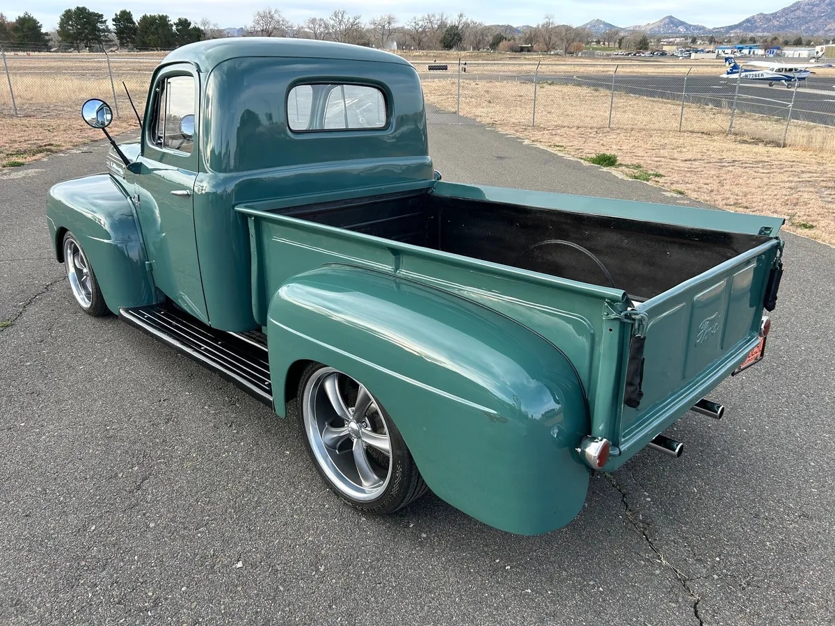 Ford-F-1-1949-Meadow-Green-Brown-2