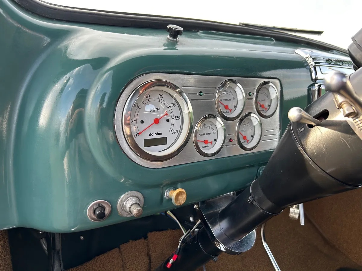 Ford-F-1-1949-Meadow-Green-Brown-5