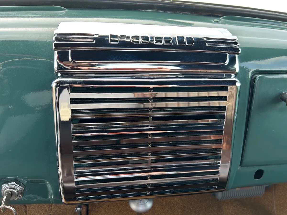 Ford-F-1-1949-Meadow-Green-Brown-6