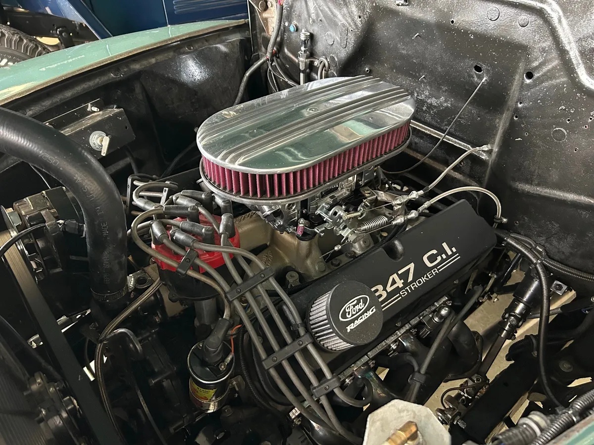 Ford-F-1-1949-Meadow-Green-Brown-9