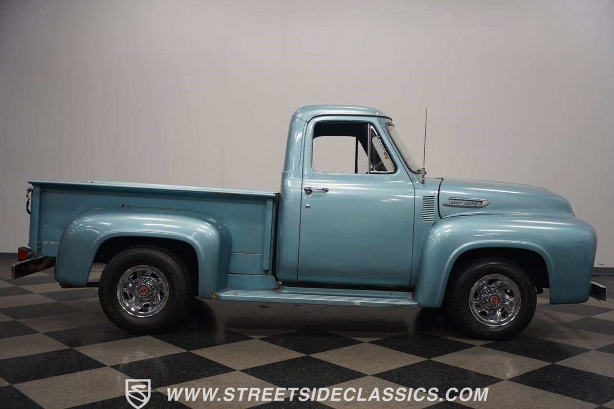 Ford-F-100-1953-Pickup-Truck-17
