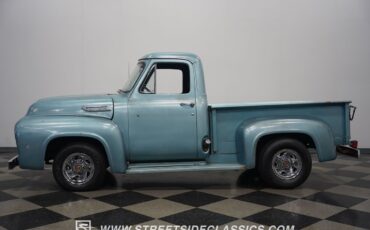 Ford-F-100-1953-Pickup-Truck-2