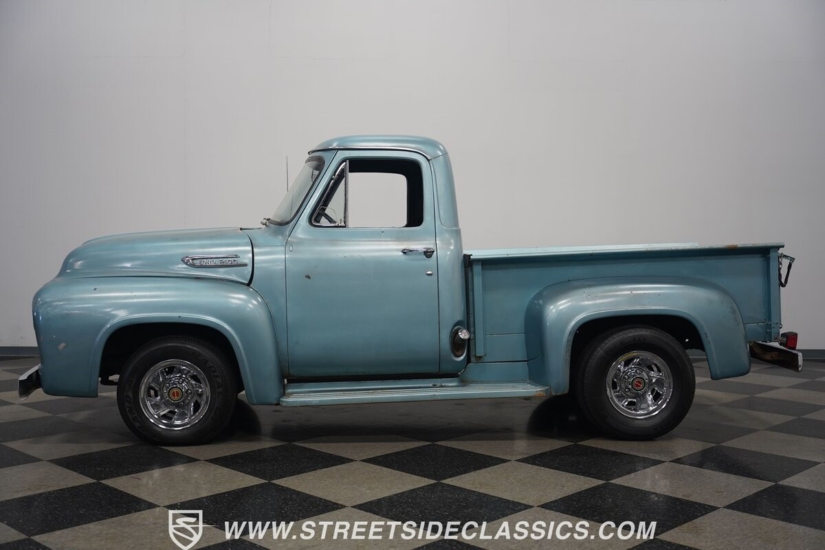 Ford-F-100-1953-Pickup-Truck-2