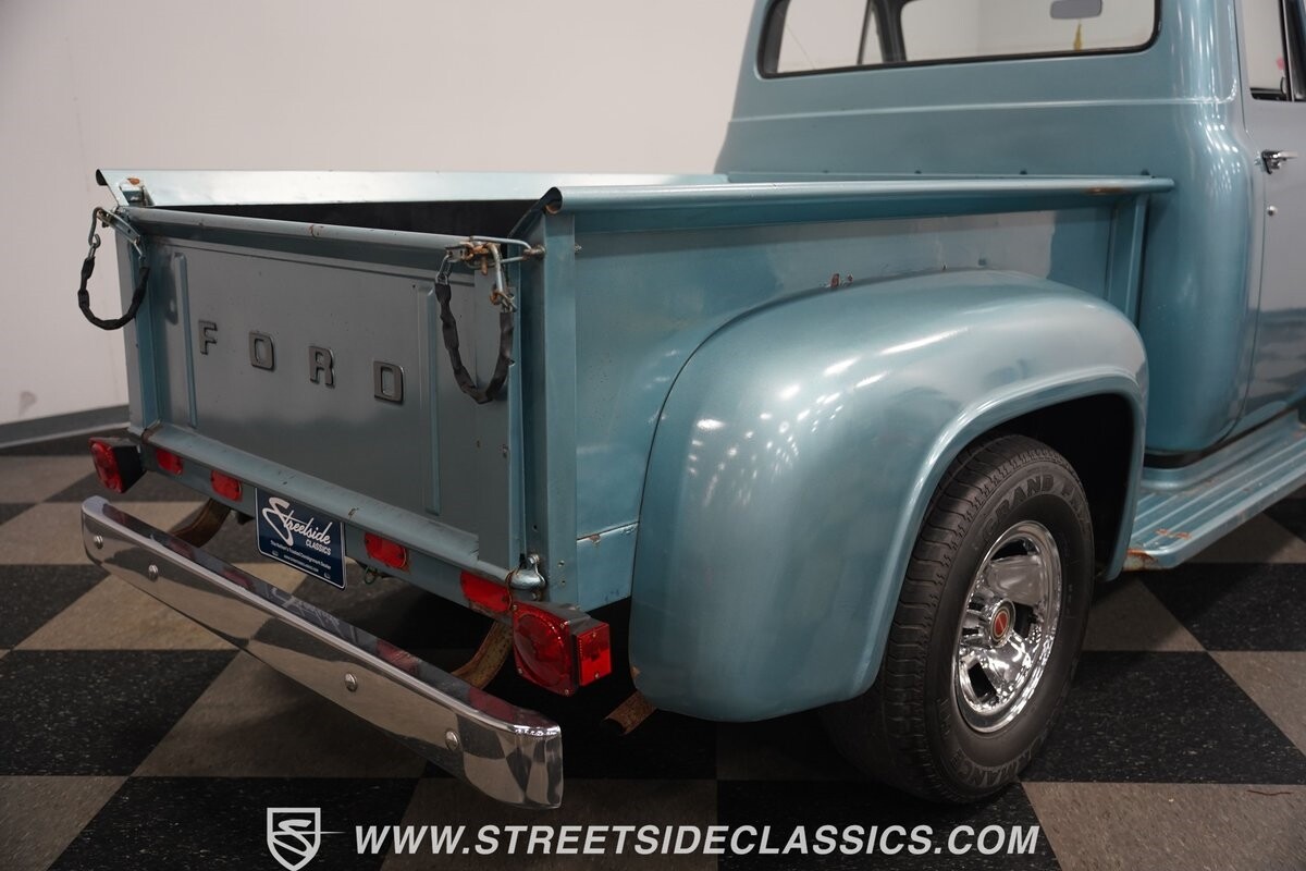 Ford-F-100-1953-Pickup-Truck-29