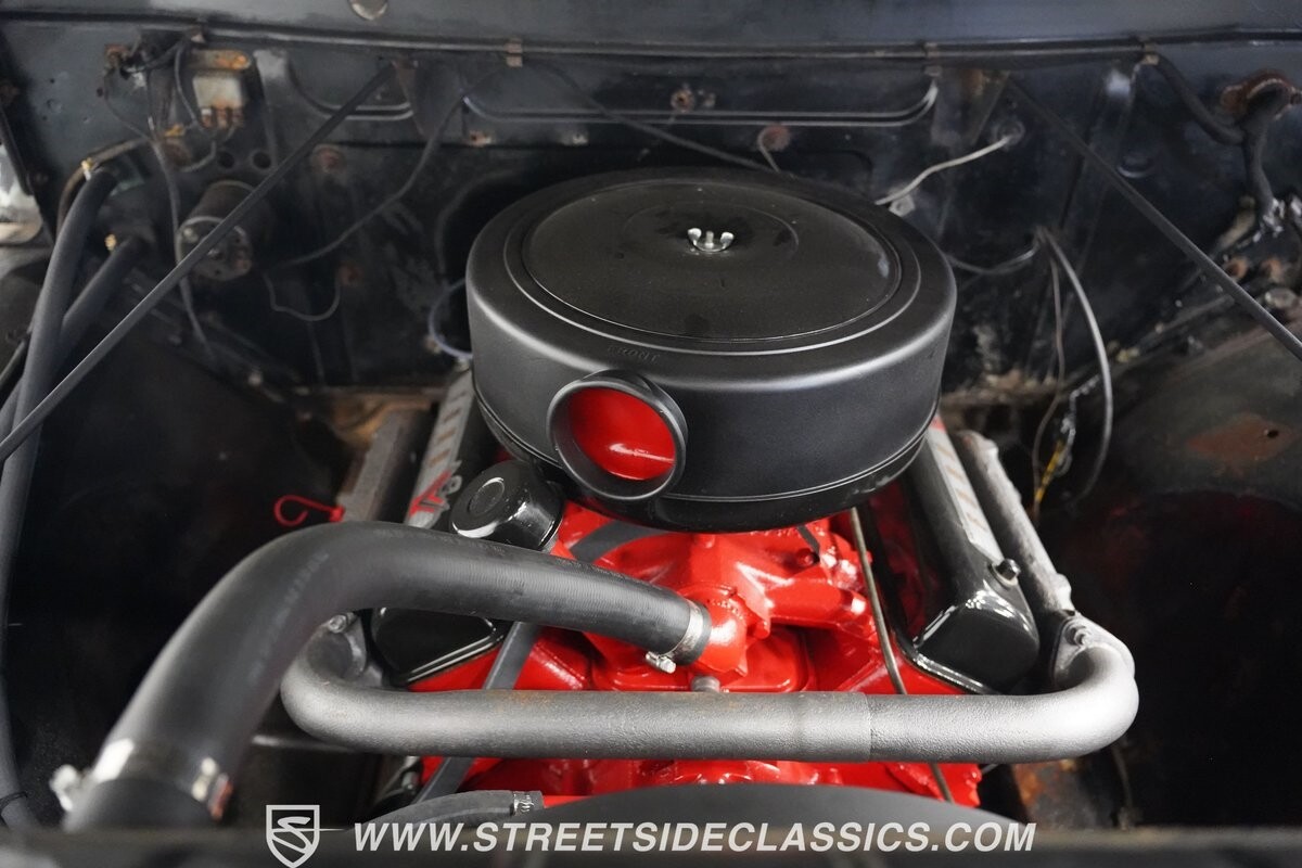 Ford-F-100-1953-Pickup-Truck-3