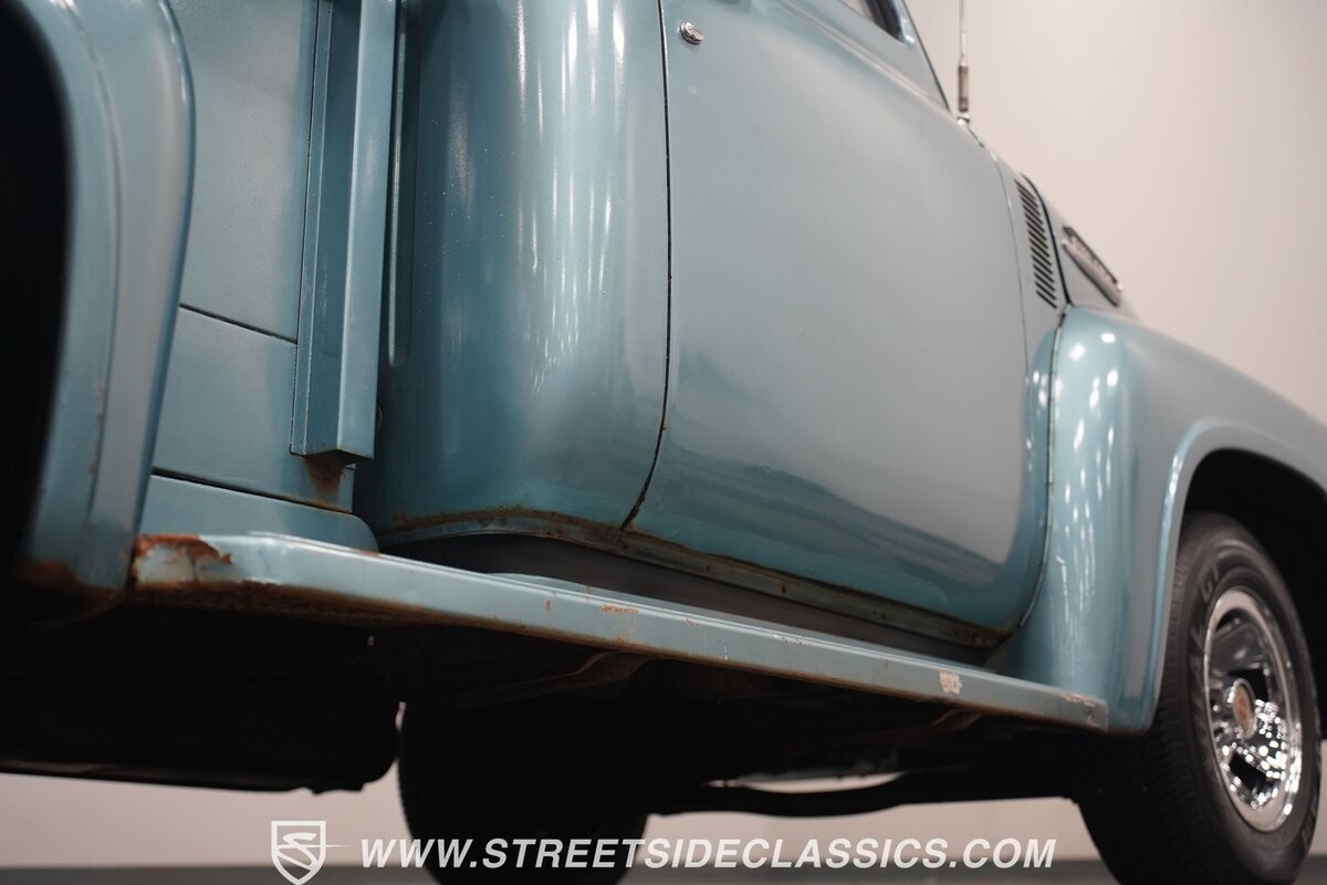 Ford-F-100-1953-Pickup-Truck-30