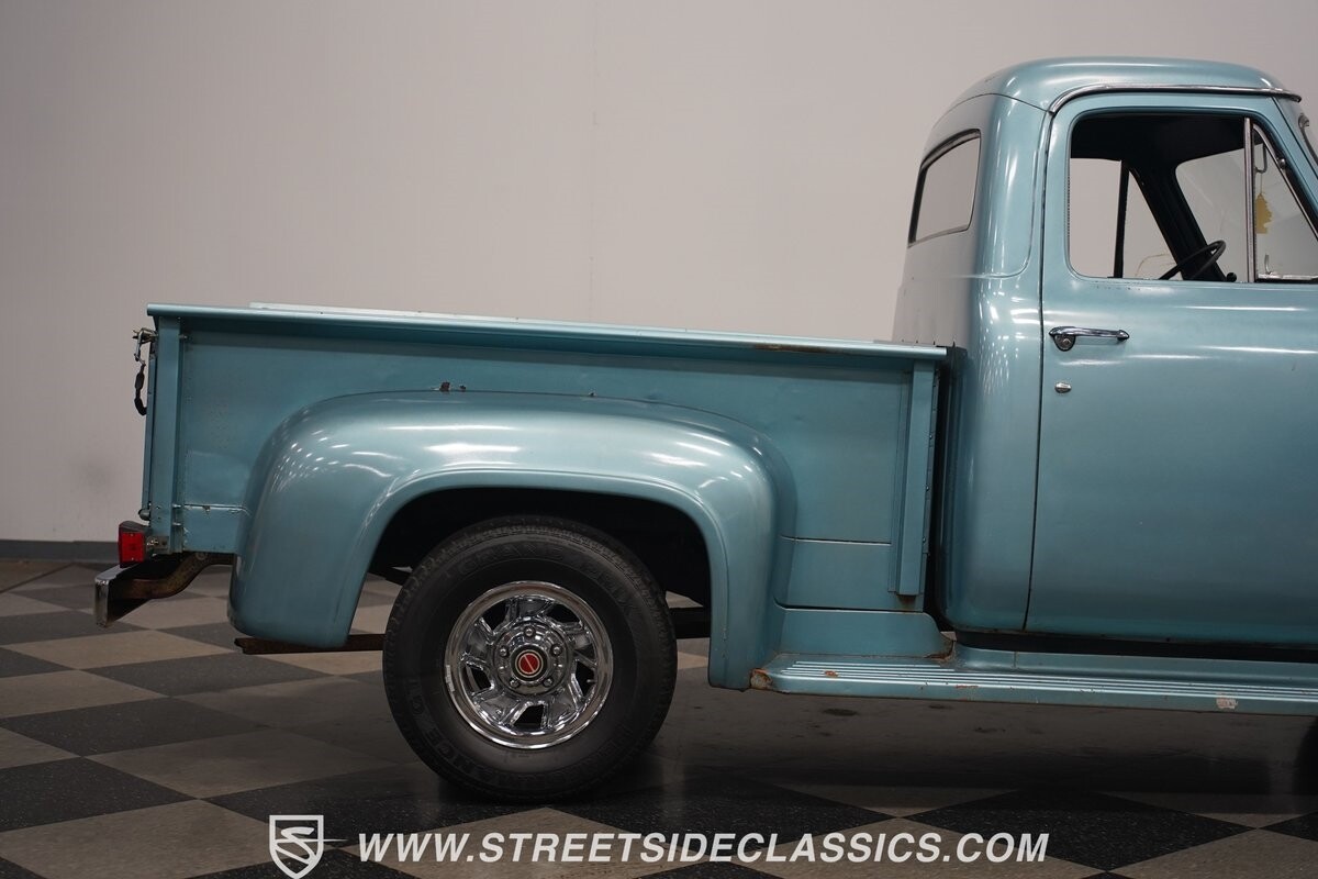 Ford-F-100-1953-Pickup-Truck-31