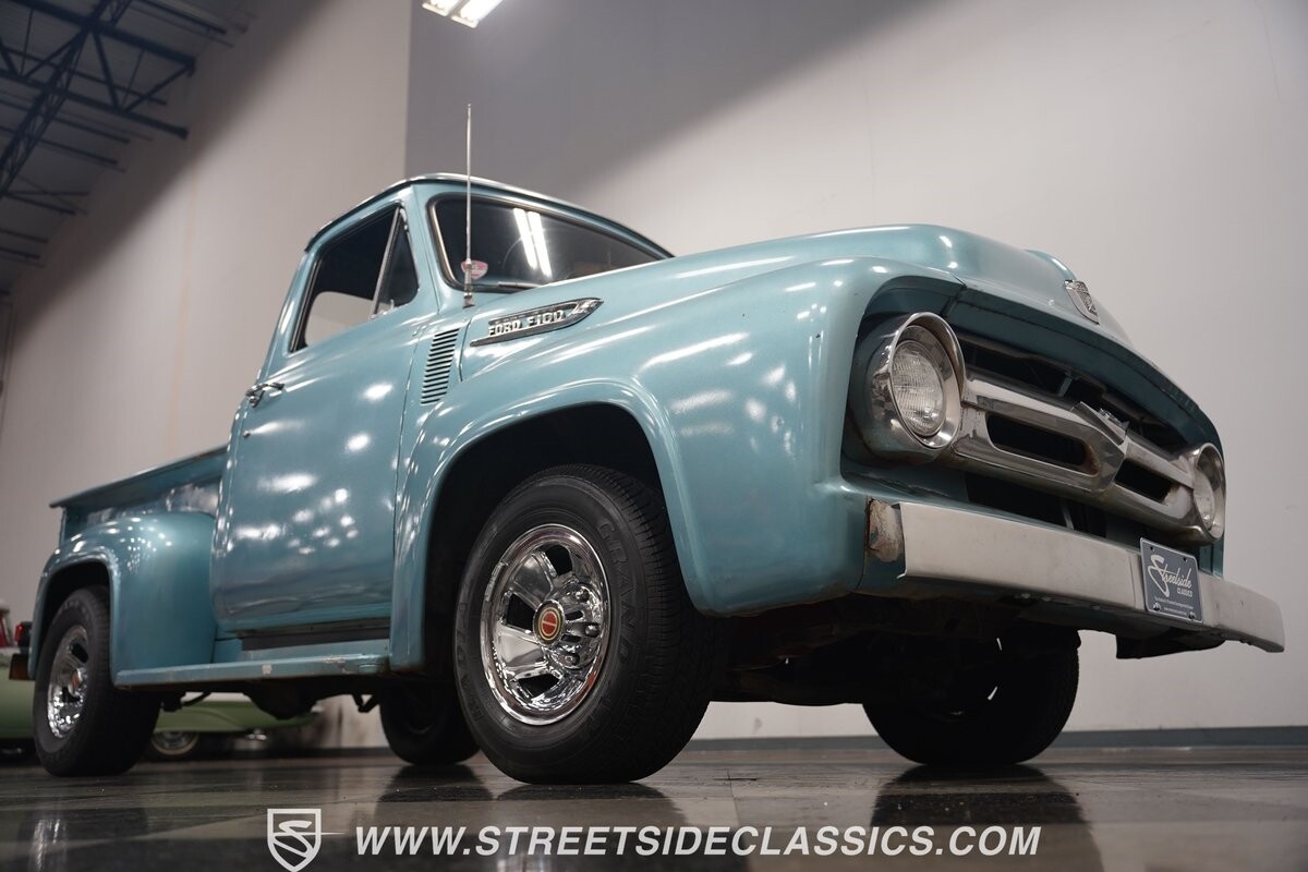 Ford-F-100-1953-Pickup-Truck-33