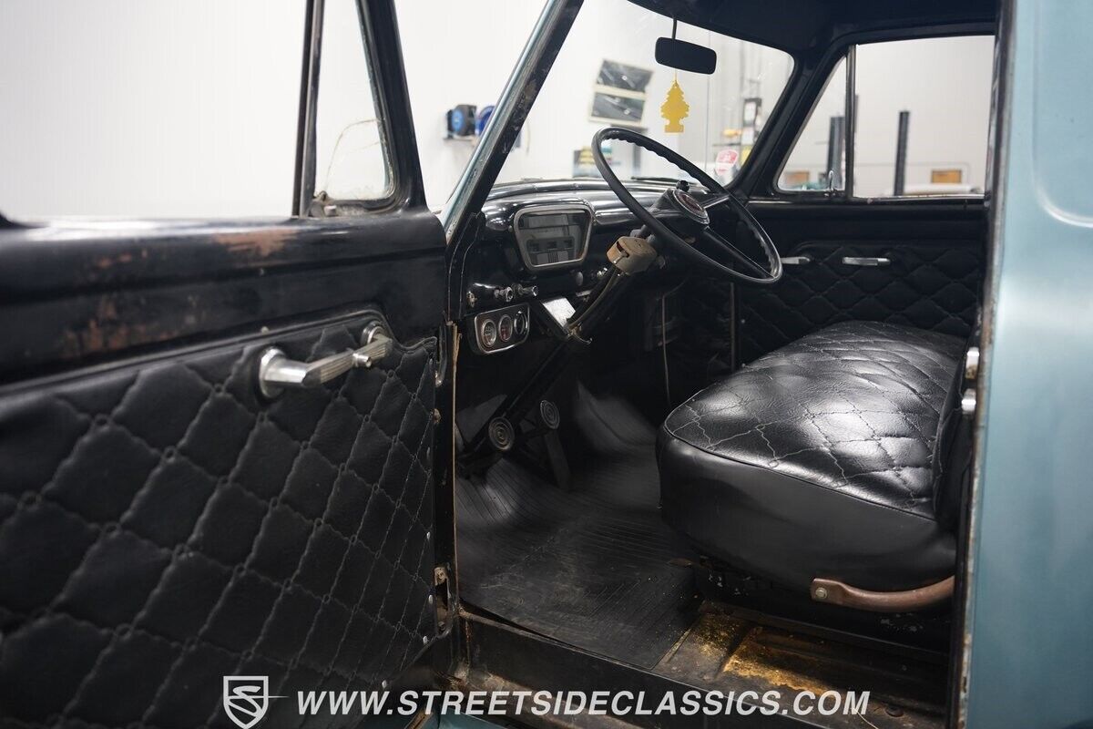 Ford-F-100-1953-Pickup-Truck-38