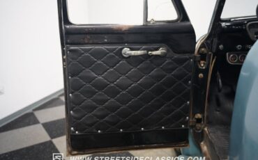 Ford-F-100-1953-Pickup-Truck-39