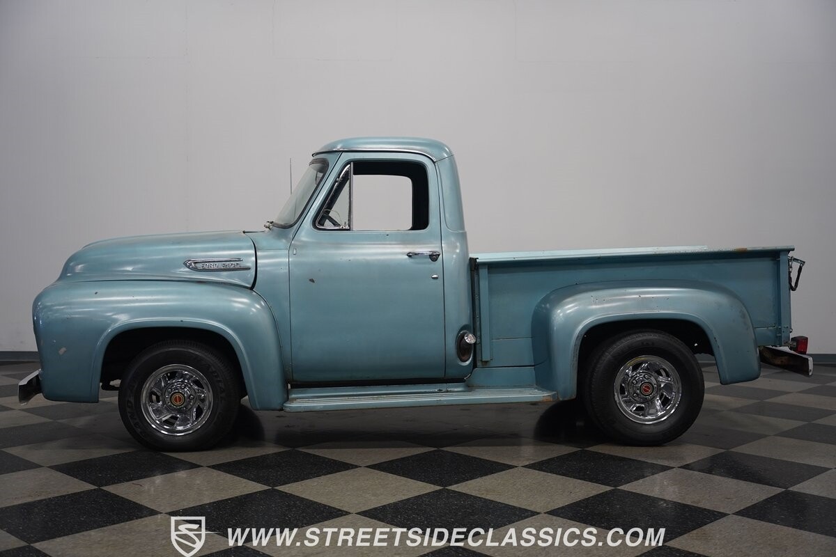 Ford-F-100-1953-Pickup-Truck-9