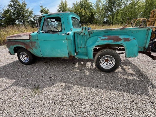 Ford-F-100-1963-Standard-Cab-Pickup-1