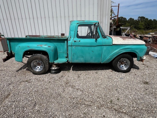 Ford-F-100-1963-Standard-Cab-Pickup