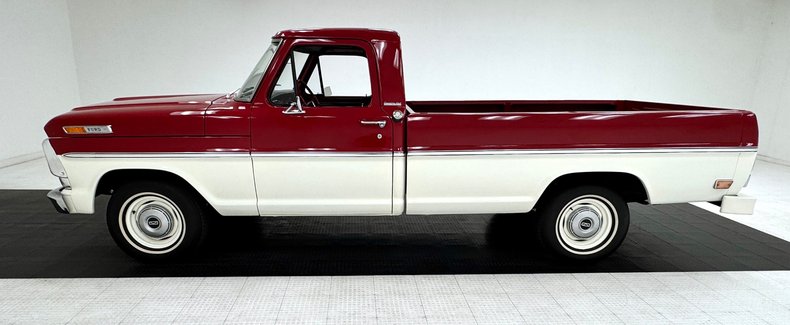 Ford-F-100-1969-Candy-Apple-Red-Black-1