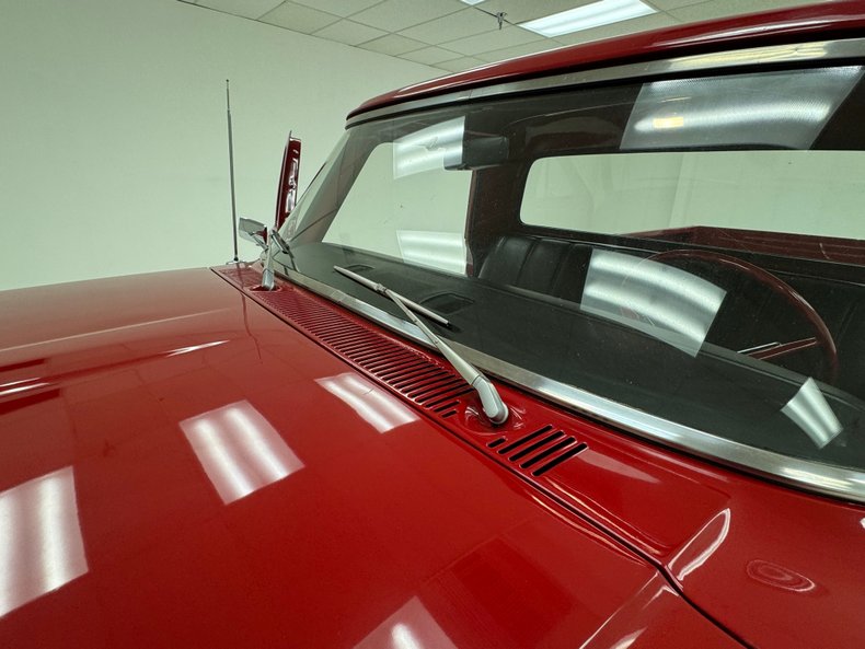 Ford-F-100-1969-Candy-Apple-Red-Black-12