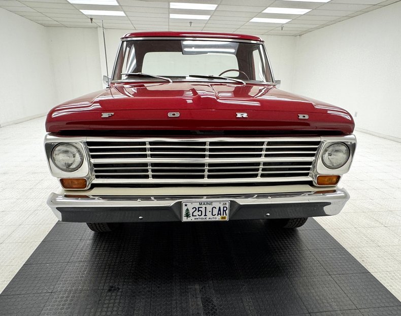 Ford-F-100-1969-Candy-Apple-Red-Black-17
