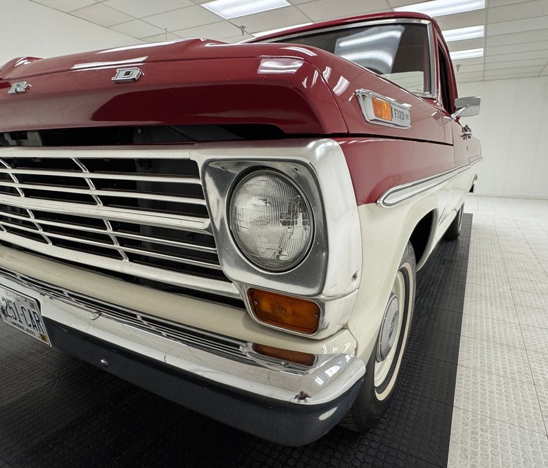 Ford-F-100-1969-Candy-Apple-Red-Black-18