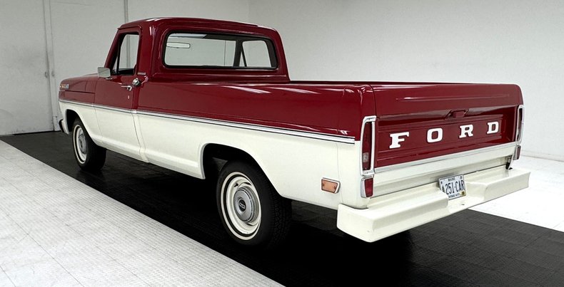 Ford-F-100-1969-Candy-Apple-Red-Black-2