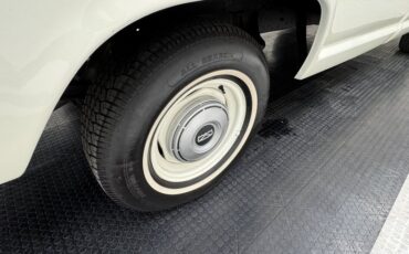 Ford-F-100-1969-Candy-Apple-Red-Black-25