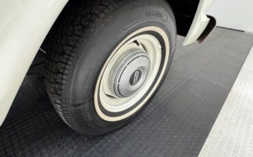 Ford-F-100-1969-Candy-Apple-Red-Black-26