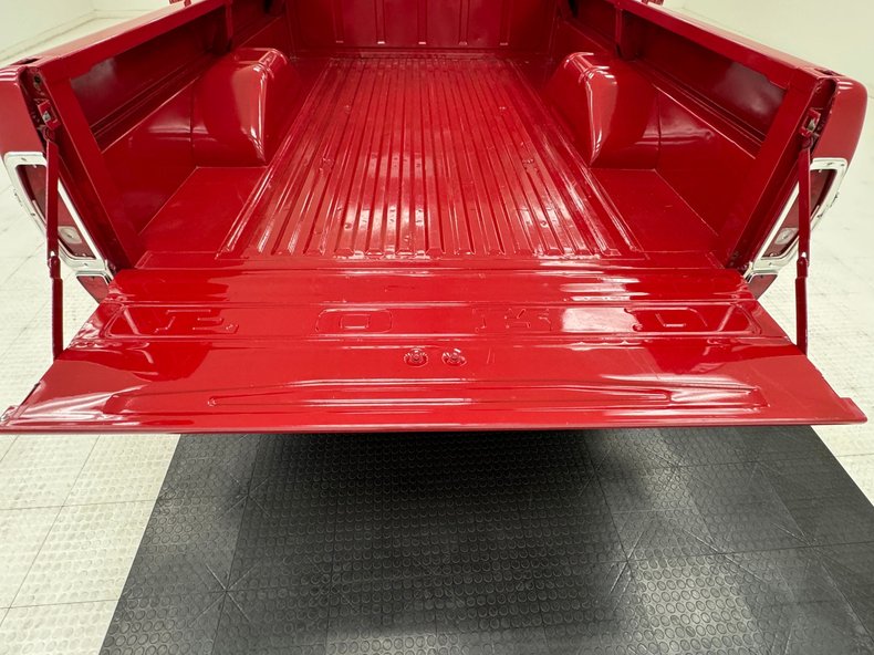 Ford-F-100-1969-Candy-Apple-Red-Black-36