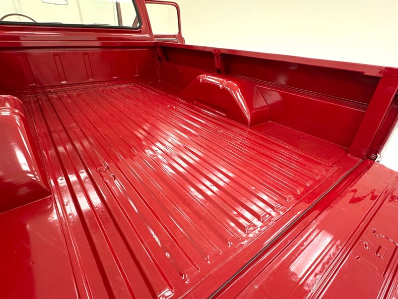 Ford-F-100-1969-Candy-Apple-Red-Black-37