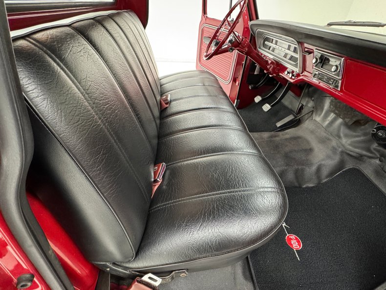 Ford-F-100-1969-Candy-Apple-Red-Black-45