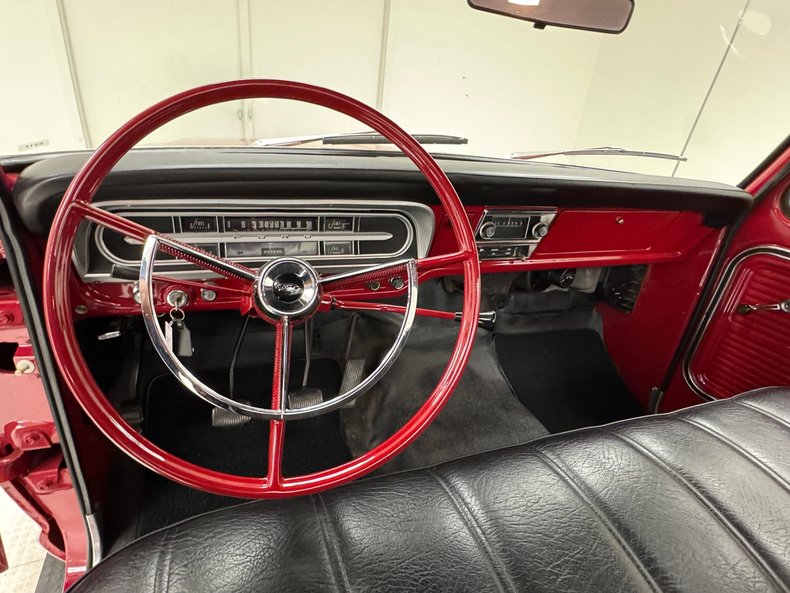 Ford-F-100-1969-Candy-Apple-Red-Black-46