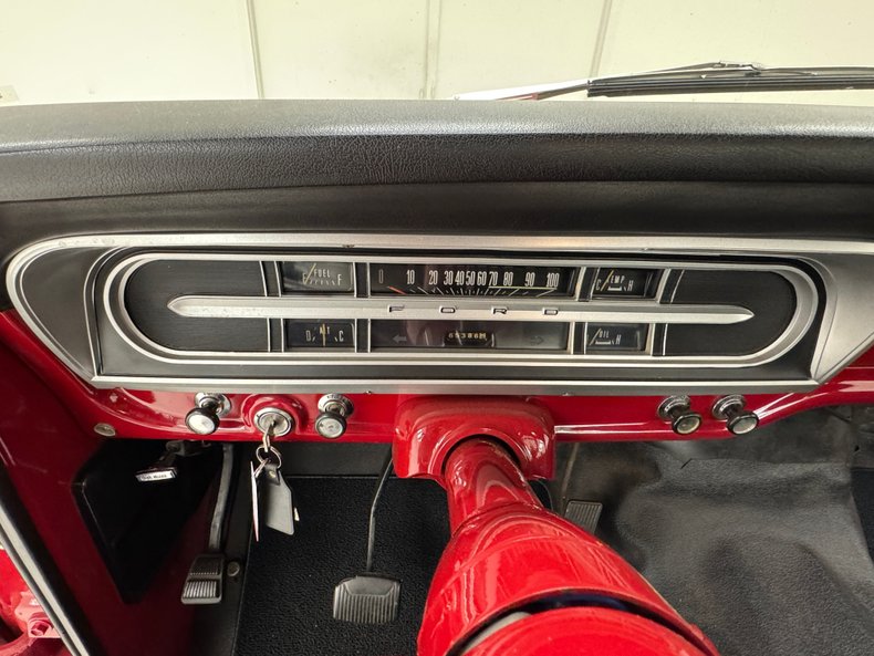 Ford-F-100-1969-Candy-Apple-Red-Black-47