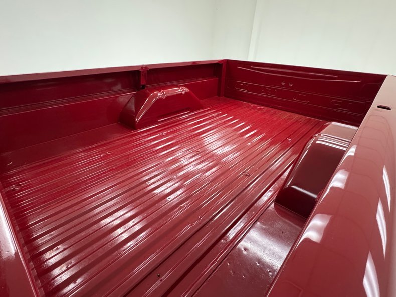 Ford-F-100-1969-Candy-Apple-Red-Black-49