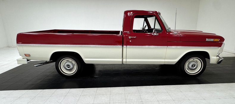 Ford-F-100-1969-Candy-Apple-Red-Black-5