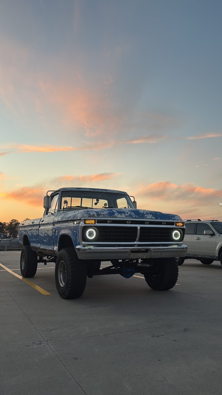 Ford-F-100-1973-Standard-Cab-Pickup