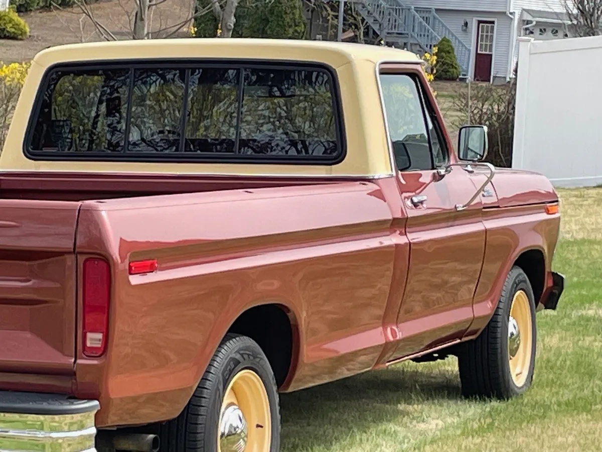 Ford-F-150-1979-Medium-Vegaro-And-Cream-Medium-Vegaro-And-Plaid-5