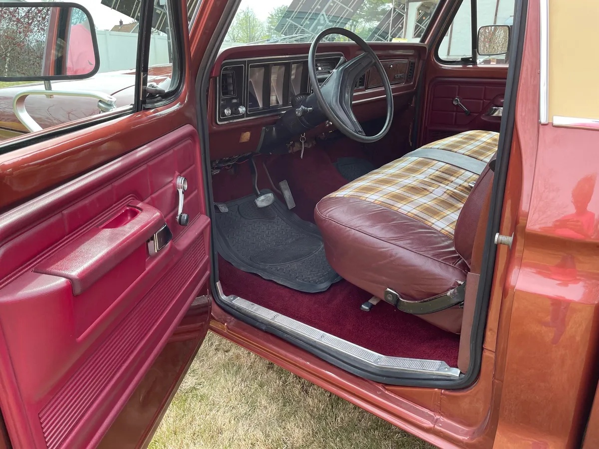 Ford-F-150-1979-Medium-Vegaro-And-Cream-Medium-Vegaro-And-Plaid-9