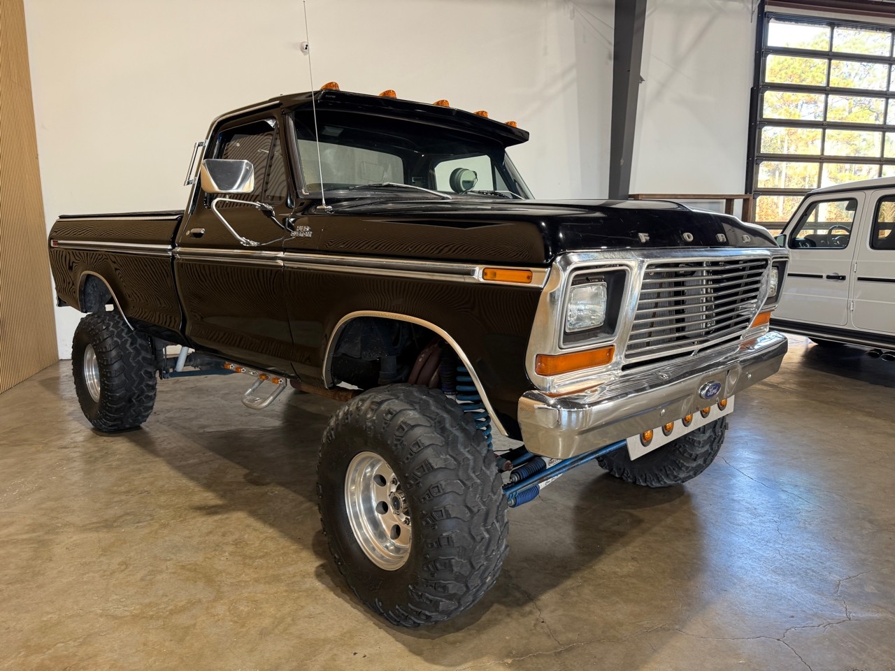 Ford-F-150-1979-Pickup-Truck-2