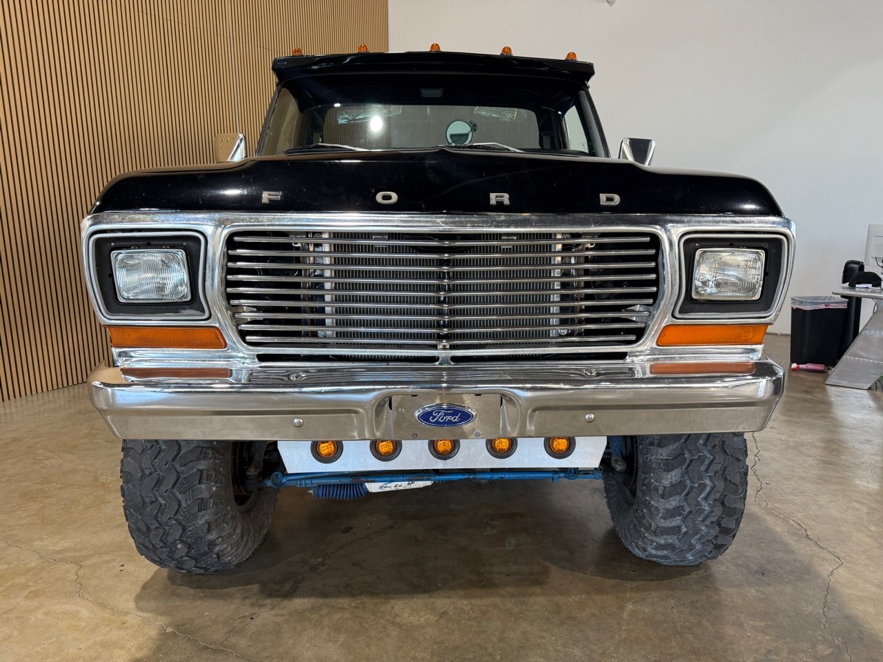 Ford-F-150-1979-Pickup-Truck-3
